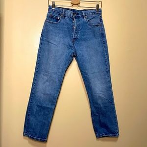 Gap straight leg jeans, denim blue wash, 28” waist, cropped length